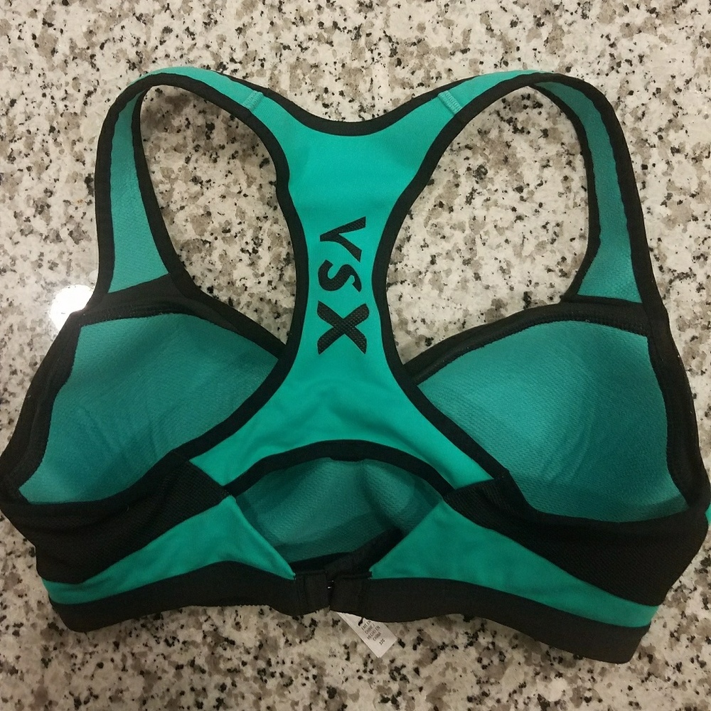 Victoria's Secret sports bra 32C